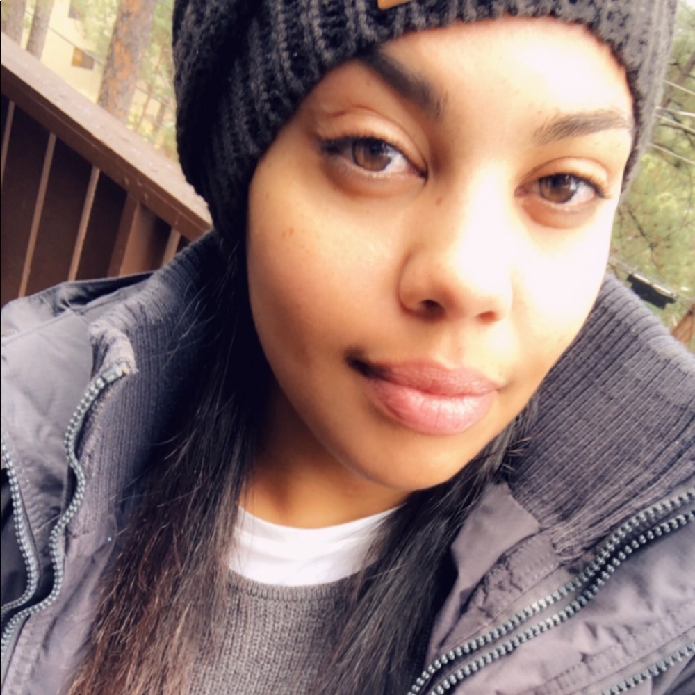 Meet your Posher, Baryssa